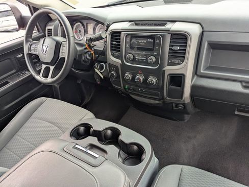 Used 2018 RAM 1500 ST w/ SXT Appearance Group AWD/4WD image 31