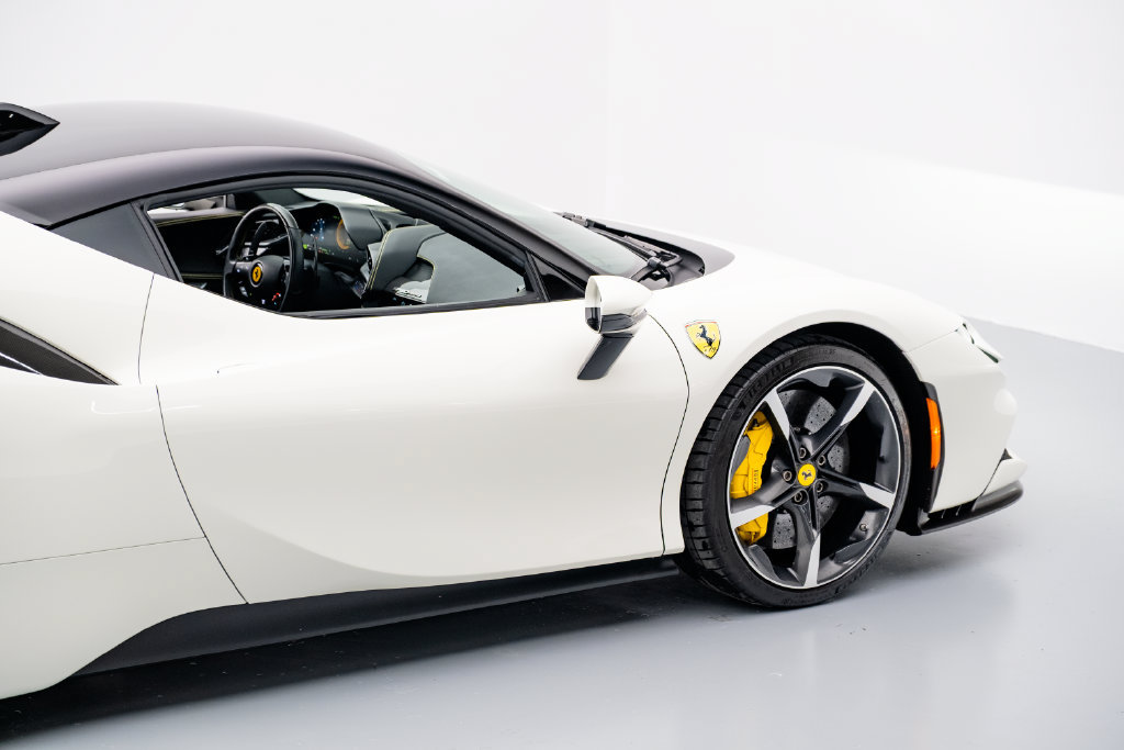 Used 2021 Ferrari SF90 Stradale AWD/4WD image 19