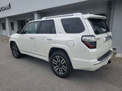 Used 2016 Toyota 4Runner Limited RWD image 2