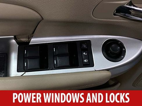 Used 2013 Chrysler 200 Limited FWD image 10