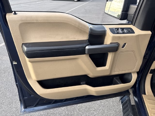 Used 2016 Ford F150 XLT w/ Equipment Group 302A Luxury AWD/4WD image 26