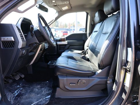 Used 2016 Ford F150 Lariat image 18