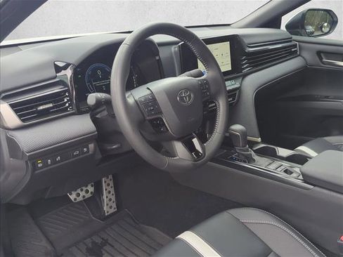 Certified 2025 Toyota Camry SE image 9