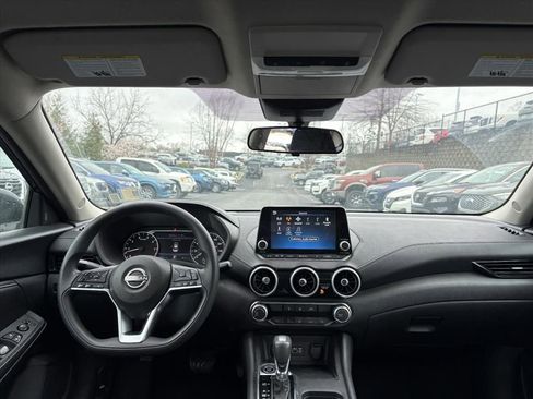 Used 2024 Nissan Sentra SV image 7
