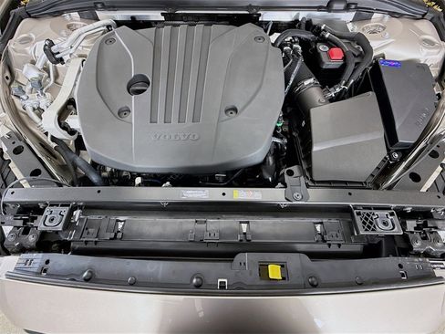 New 2026 Volvo V60 B5 Cross Country Plus w/ Climate Package image 30