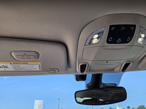 Used 2022 Chrysler Pacifica Limited FWD image 27