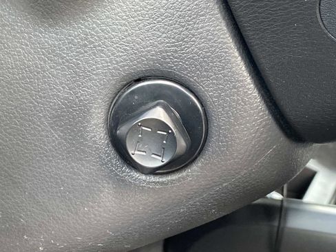 Used 2021 Nissan Titan PRO-4X w/ Pro-4x Convenience Package AWD/4WD image 32