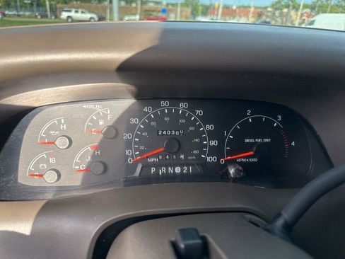 Used 2001 Ford F350 Lariat image 13