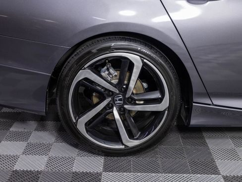 Used 2018 Honda Accord Sport image 38