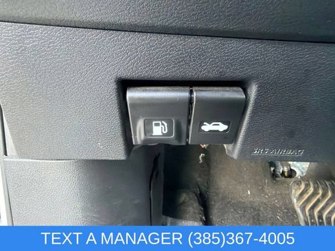 Used 2023 Nissan Kicks SR w/ SR Premium Package FWD image 23