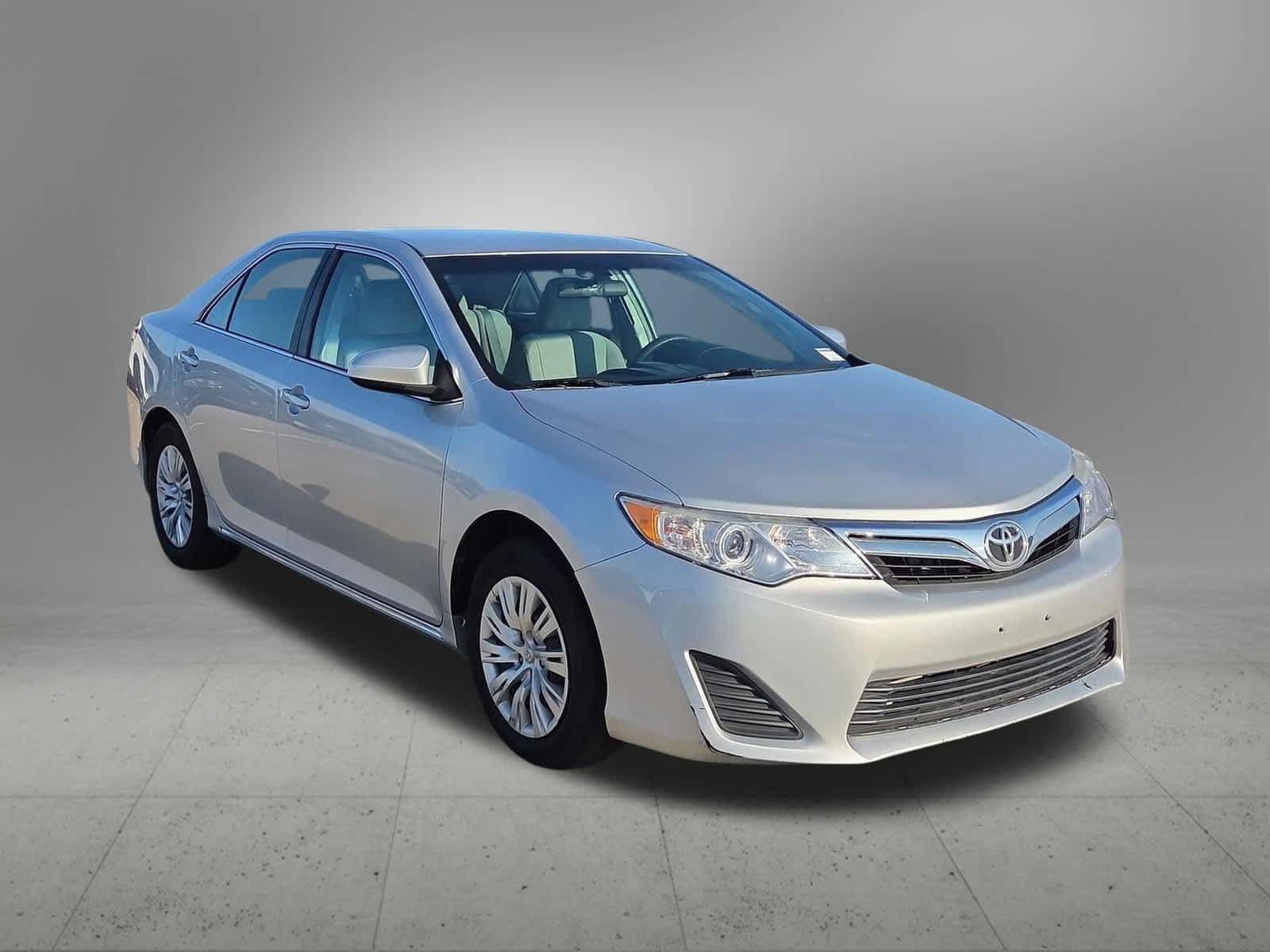 Used 2013 Toyota Camry LE FWD image 8