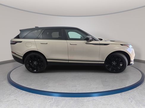 Certified 2026 Land Rover Range Rover Velar Dynamic SE AWD/4WD image 4