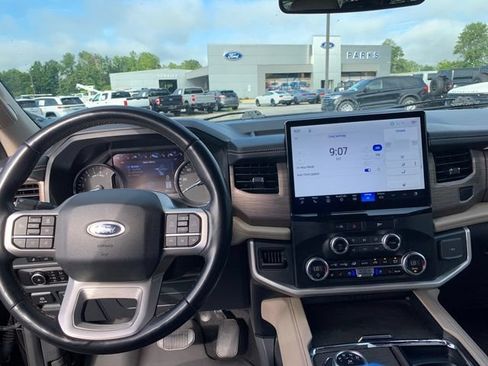 Used 2024 Ford Expedition Max Limited AWD/4WD image 27