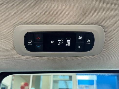 Used 2023 Chrysler Voyager LX FWD image 22