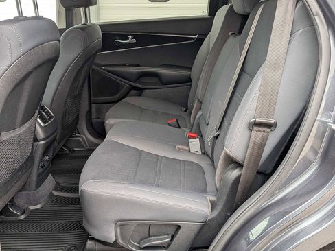 Used 2020 Kia Sorento LX w/ LX I4 Convenience Package AWD/4WD image 14