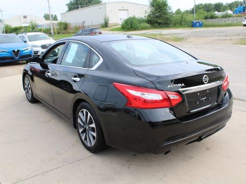 Used 2017 Nissan Altima 2.5 SV FWD image 6