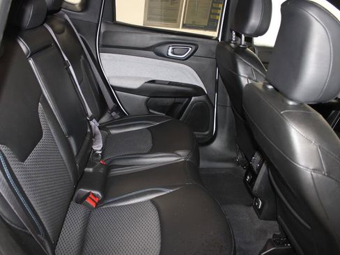 Used 2024 Jeep Compass Latitude AWD/4WD image 26