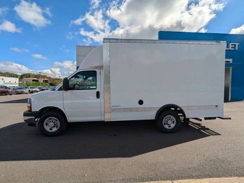 New 2024 Chevrolet Express 3500 w/ Power Convenience Package image 2