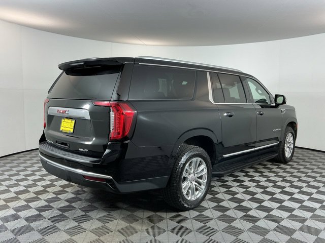 Used 2023 GMC Yukon XL SLT w/ SLT Premium Package AWD/4WD image 4