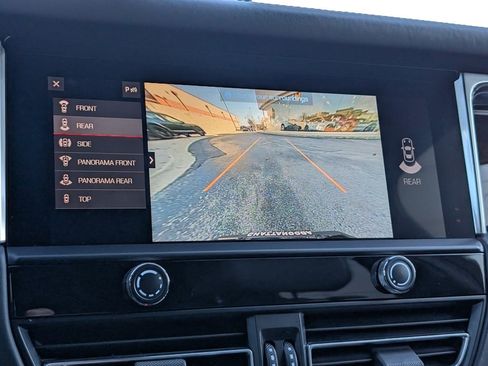 Certified 2023 Porsche Macan S image 14