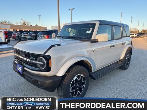 New 2026 Ford Bronco Outer Banks image 1