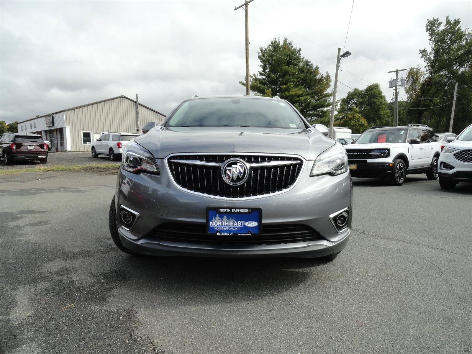 Used 2019 Buick Envision Essence AWD/4WD image 2