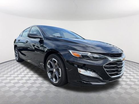 Used 2025 Chevrolet Malibu LT FWD image 3