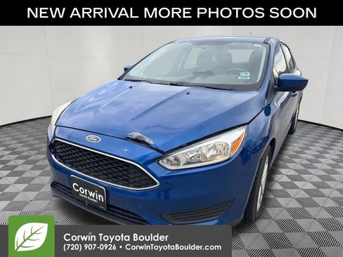 Used 2018 Ford Focus SE FWD image 3
