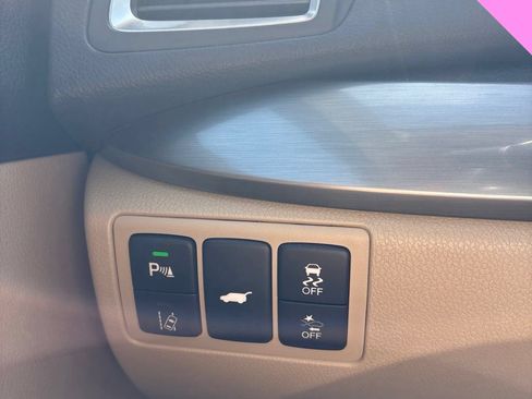Used 2017 Acura RDX FWD w/ Advance Package image 9
