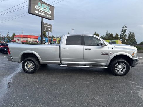 Used 2017 RAM 3500 Laramie w/ Convenience Group image 8