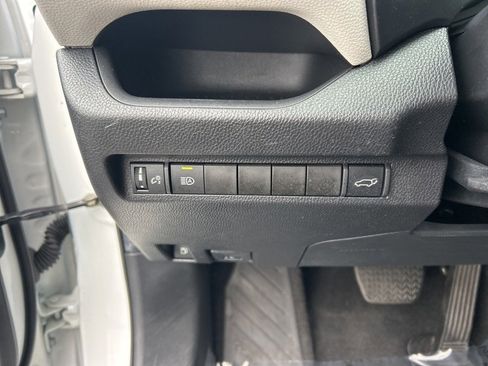 Used 2023 Toyota RAV4 XLE image 7