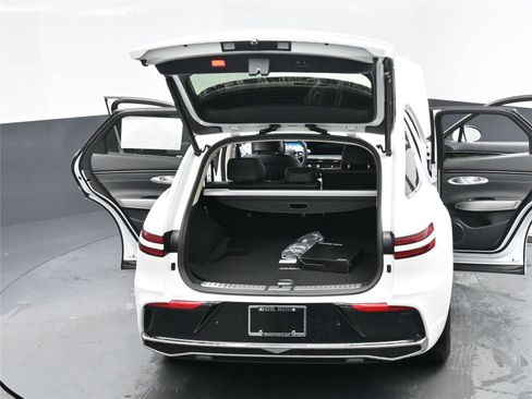 New 2026 Genesis GV70 2.5T Select image 16