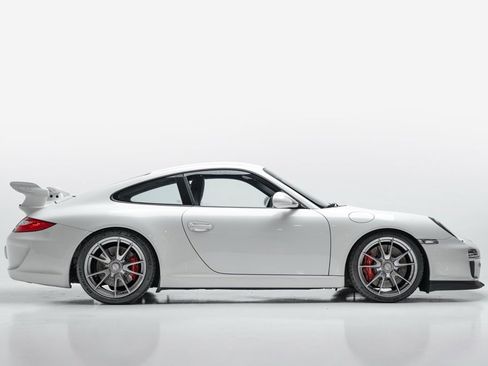 Used 2010 Porsche 911 GT3 RWD image 7
