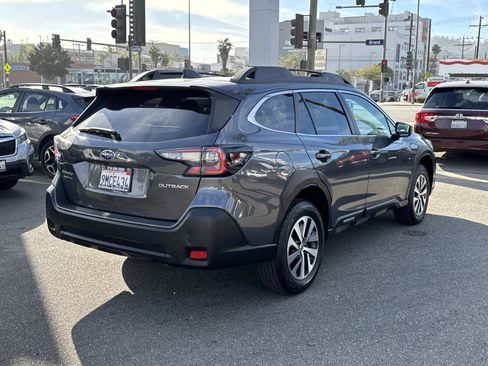 Certified 2024 Subaru Outback Premium image 4