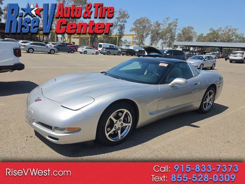 Used 2004 Chevrolet Corvette Coupe w/ Roof Package RWD image 1