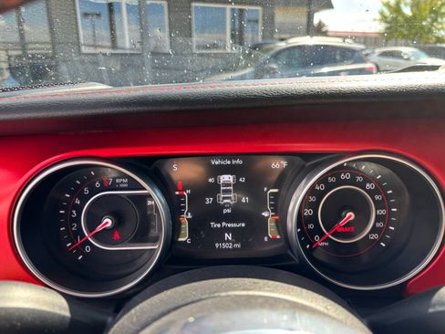 Used 2018 Jeep Wrangler Rubicon w/ Steel Bumper Group AWD/4WD image 8