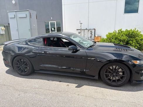 Used 2016 Ford Mustang Shelby GT350 w/ Track Package RWD image 4