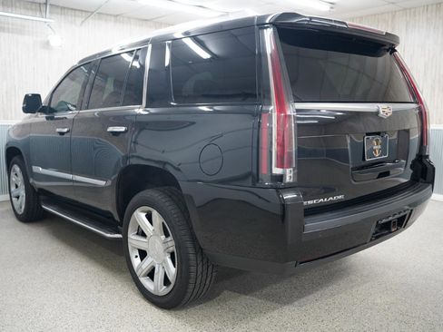 Used 2020 Cadillac Escalade Luxury image 7