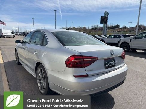 Used 2017 Volkswagen Passat 1.8T R-Line image 6
