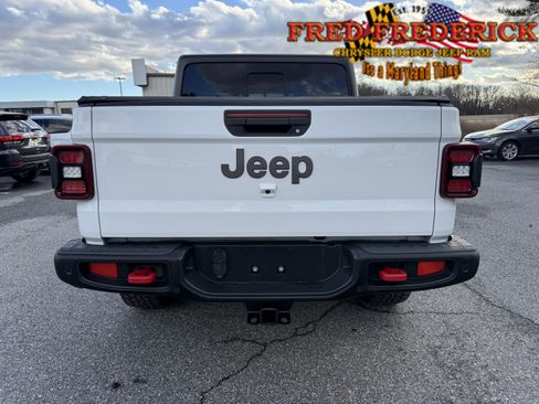 Used 2021 Jeep Gladiator Rubicon image 6