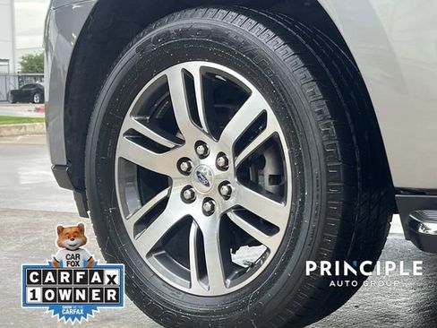 Used 2023 Ford Expedition XLT AWD/4WD image 6