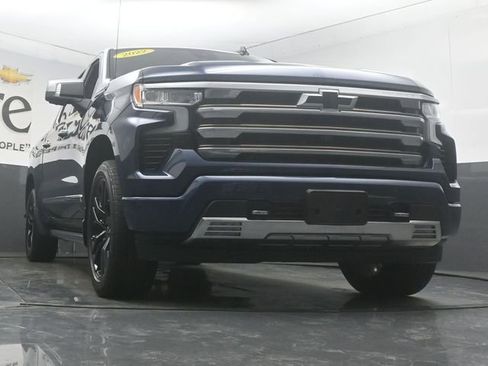 Used 2022 Chevrolet Silverado 1500 High Country AWD/4WD image 3