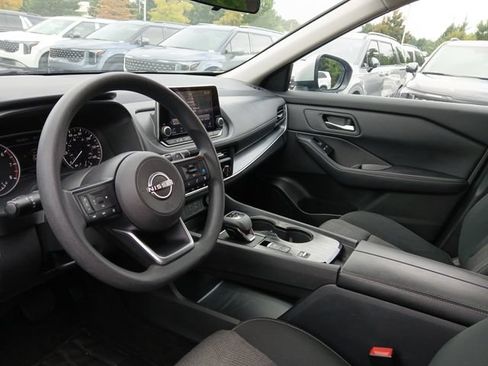 Used 2024 Nissan Rogue SV FWD image 12