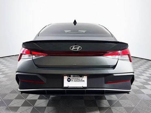 Certified 2025 Hyundai Elantra Sport FWD image 6