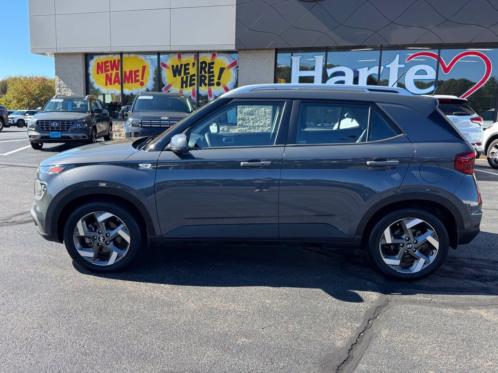 Used 2024 Hyundai Venue SEL FWD image 8