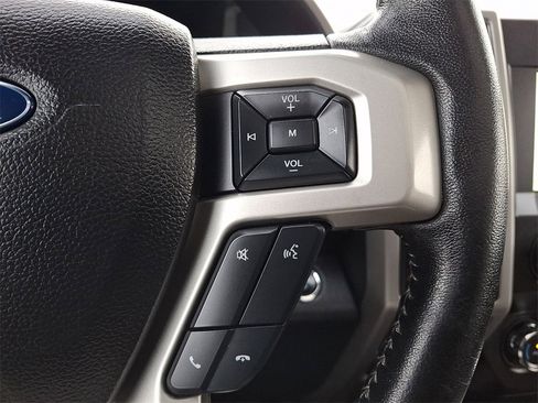 Used 2019 Ford F150 Lariat image 22