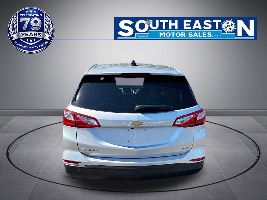 Used 2019 Chevrolet Equinox LS w/ LS Convenience Package AWD/4WD image 4