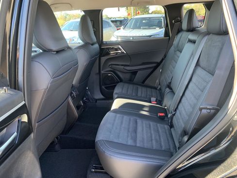 New 2025 Mitsubishi Outlander SE image 20