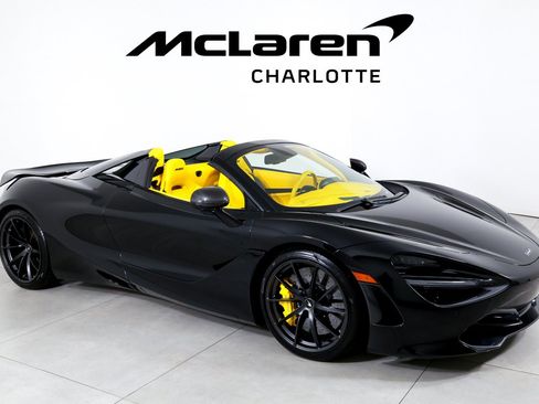 Used 2022 McLaren 720S Spider RWD image 2