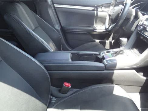 Used 2020 Honda Civic Sport image 11